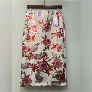 Eci ny Floral Pencil Skirt with Back Slit - Size S​​